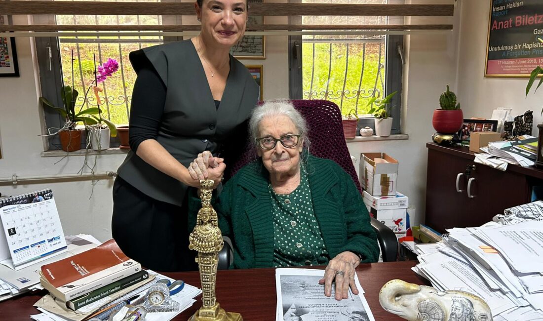 Efes Selçuk Belediyesi’nden Prof. Dr. İoanna Kuçuradi’ye Onur Ödülü Efes Selçuk Belediyesi’nden Prof. Dr. İoanna Kuçuradi’ye Onur Ödülü Efes