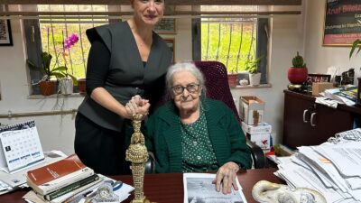 Efes Selçuk Belediyesi’nden Prof. Dr. İoanna Kuçuradi’ye Onur Ödülü Efes