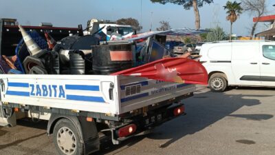 Karacabey Belediyesi, ilçe genelinde kaldırımları işgal eden unsurlara karşı harekete