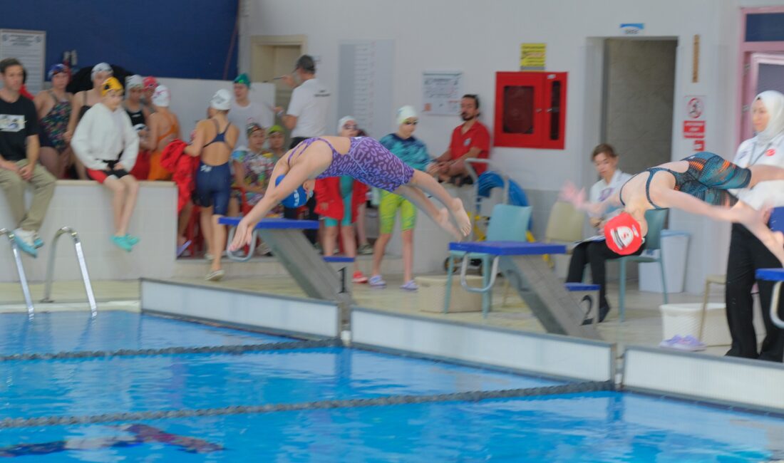 Kentpark Kapalı Yüzme Havuzu’nda Yüzme Şöleni Kentpark Kapalı Yüzme Havuzu’nda Yüzme Şöleni Eskişehir Büyükşehir Belediyesi, 22–23