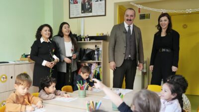 Konyaaltı Belediye Başkanı Cem Kotan, 24 Kasım Öğretmenler Günü dolayısıyla