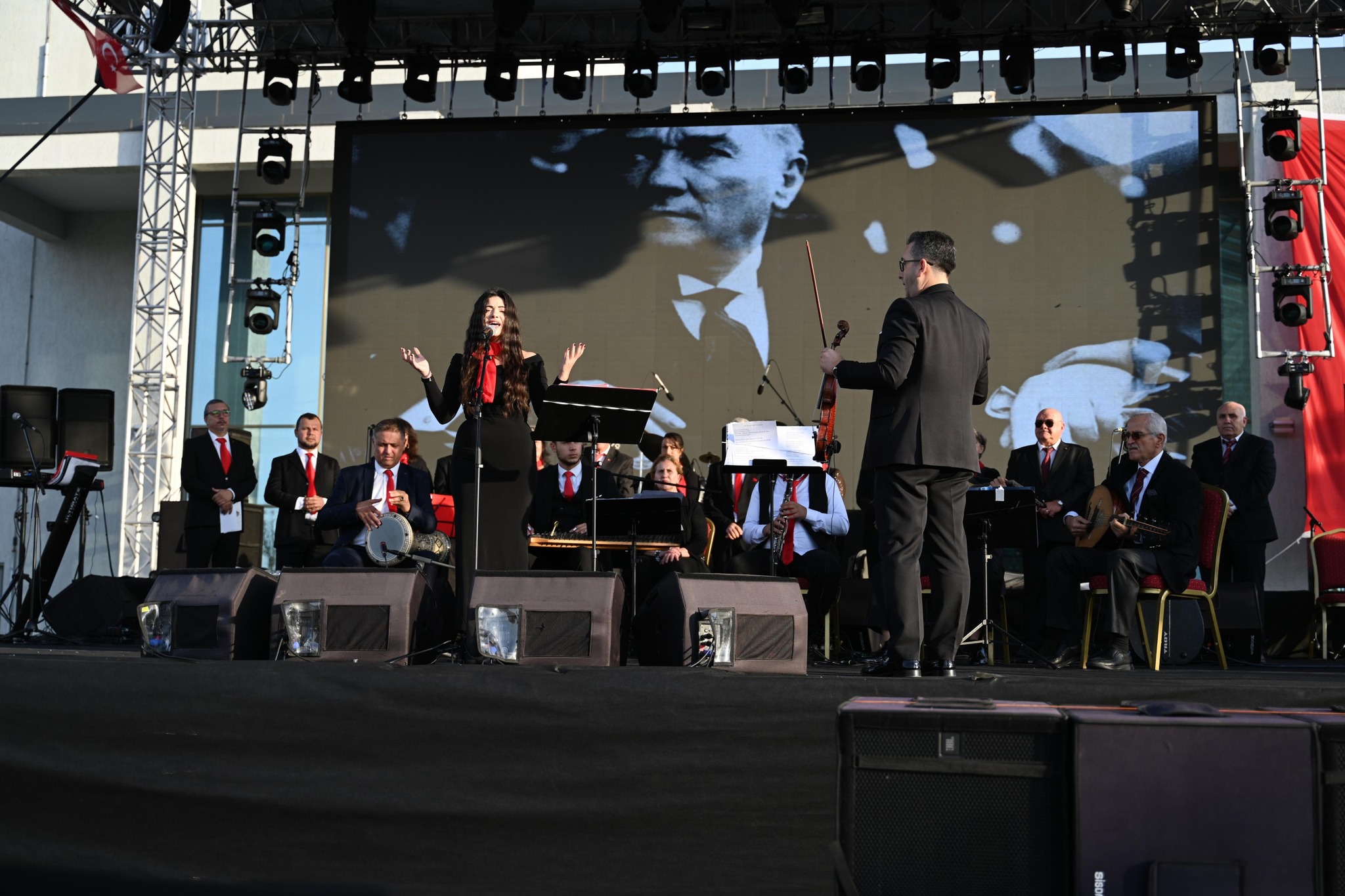 Karacabey’de Karadeniz Rüzgârı Esti Karacabey Belediyesi’nin destekleriyle, Karacabey Karadenizliler Derneği