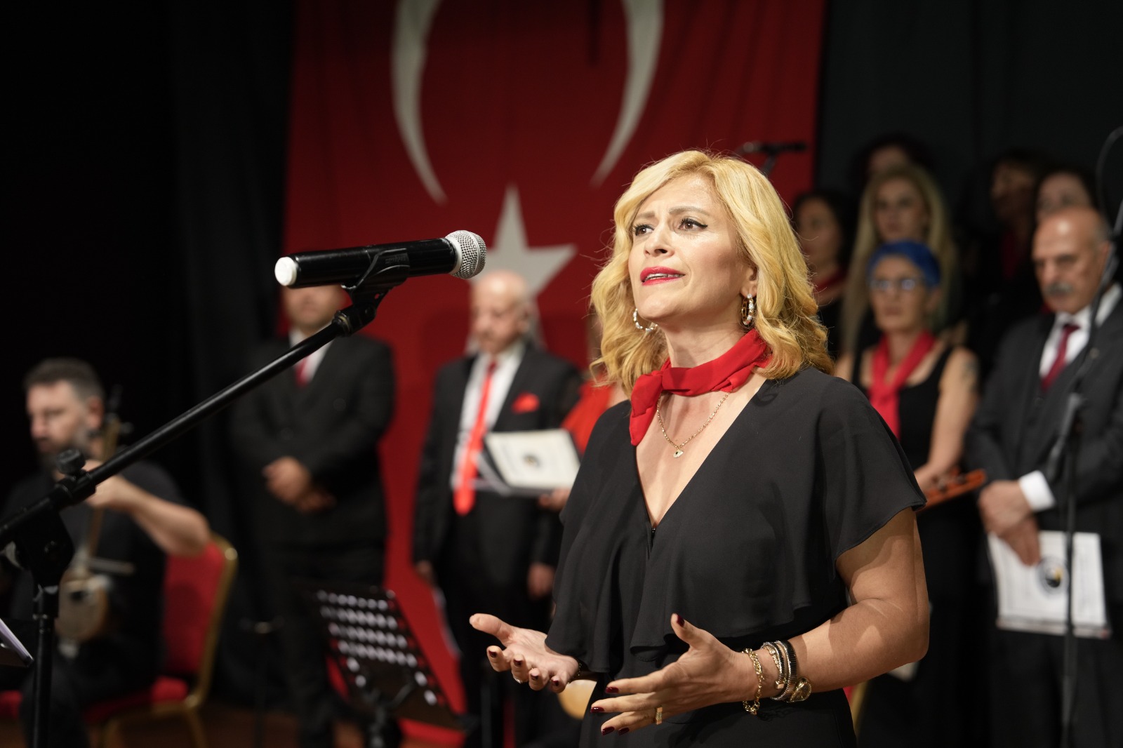 Kartal’da, “Ata’ya Türküler” Konseri Dinleyenleri Büyüledi Kartal Belediyesi Türk Halk