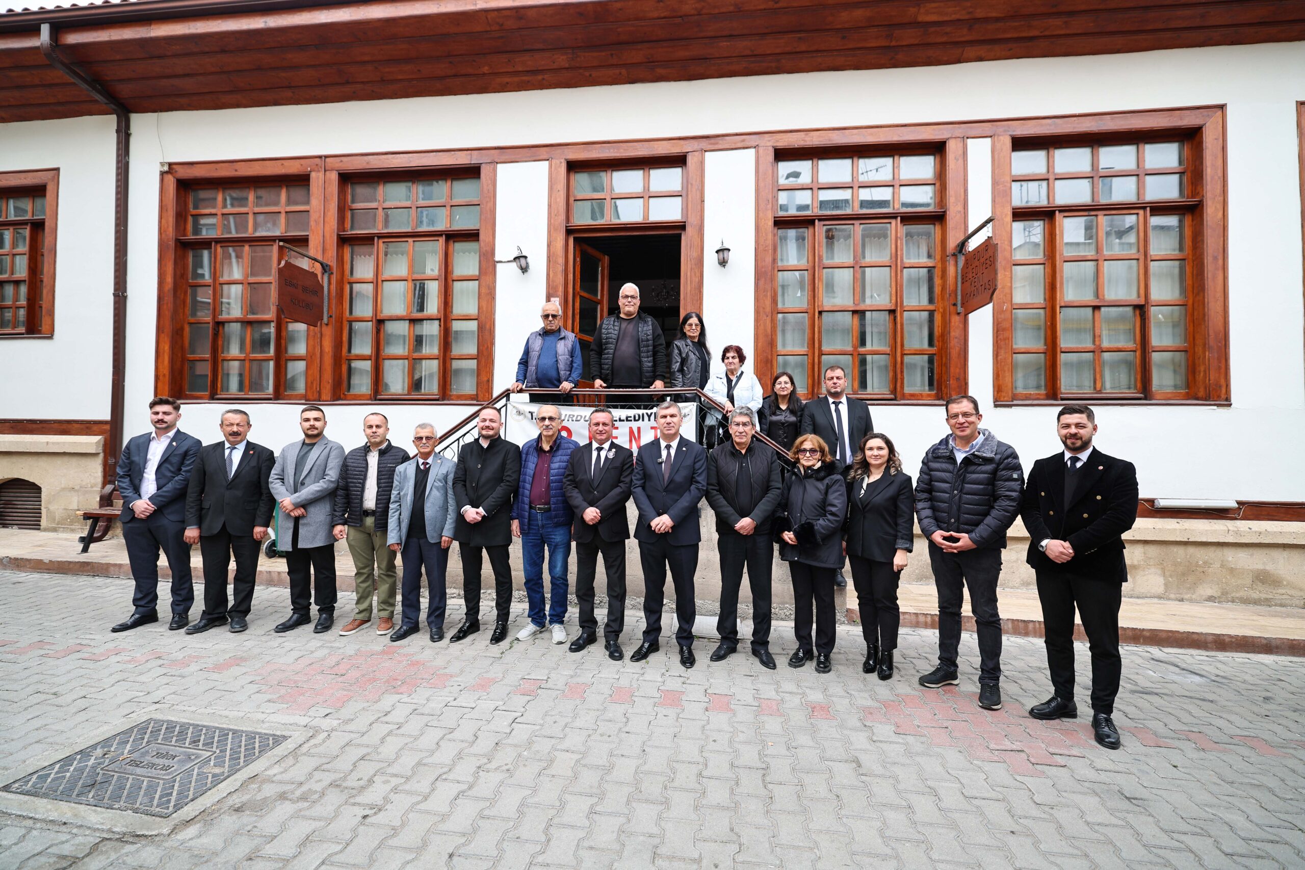 Burdur Belediyesi Kent Lokantası’nda Bugün Verilen Öğle Yemeği Ücretsiz Sunuldu
