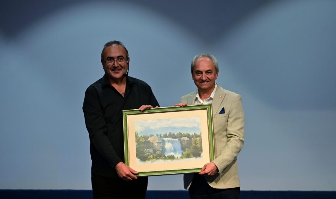 Kepez Forum’da 10 Kasım Söyleşisi; Sunay Akın ile “Aslanlı Yol”