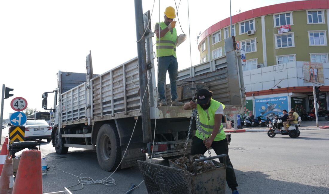 ASAT, Kepez’de Yağmursuyu Hatlarını Temizliyor ASAT, Kepez’de Yağmursuyu Hatlarını Temizliyor Antalya Büyükşehir Belediyesi ASAT Genel