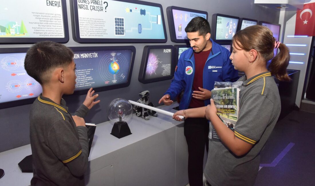 Kepez Belediyesi’nin “Her Yerde Bilim, Her Yerde Gelecek” sloganıyla yürüttüğü