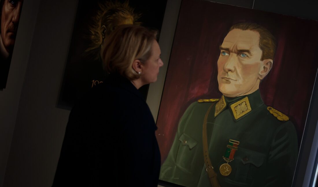 Konaklılar Ata’sını Her Gün Anıyor Konak’ta, Ulu Önder Mustafa Kemal Atatürk, sonsuzluğa uğurlanışının 87’nci yılında,