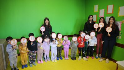 Konak Belediyesi bünyesinde faaliyet gösteren Mutlu Çocuklar Oyun Evleri’nde bulunan