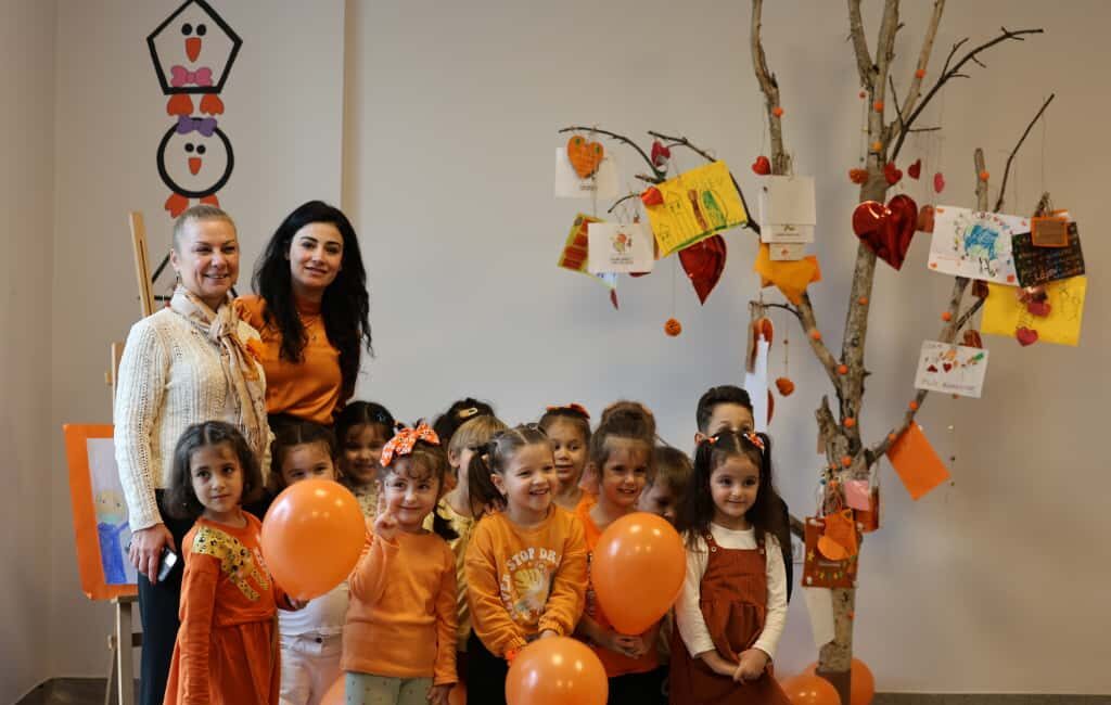 Minik Yüreklerden Büyük Duyarlılık: Safranbolulu Çocuklardan Lösemili Kardeşlerine Sevgi Dolu Mesajlar Minik Yüreklerden Büyük Duyarlılık: Safranbolulu Çocuklardan Lösemili Kardeşlerine Sevgi Dolu