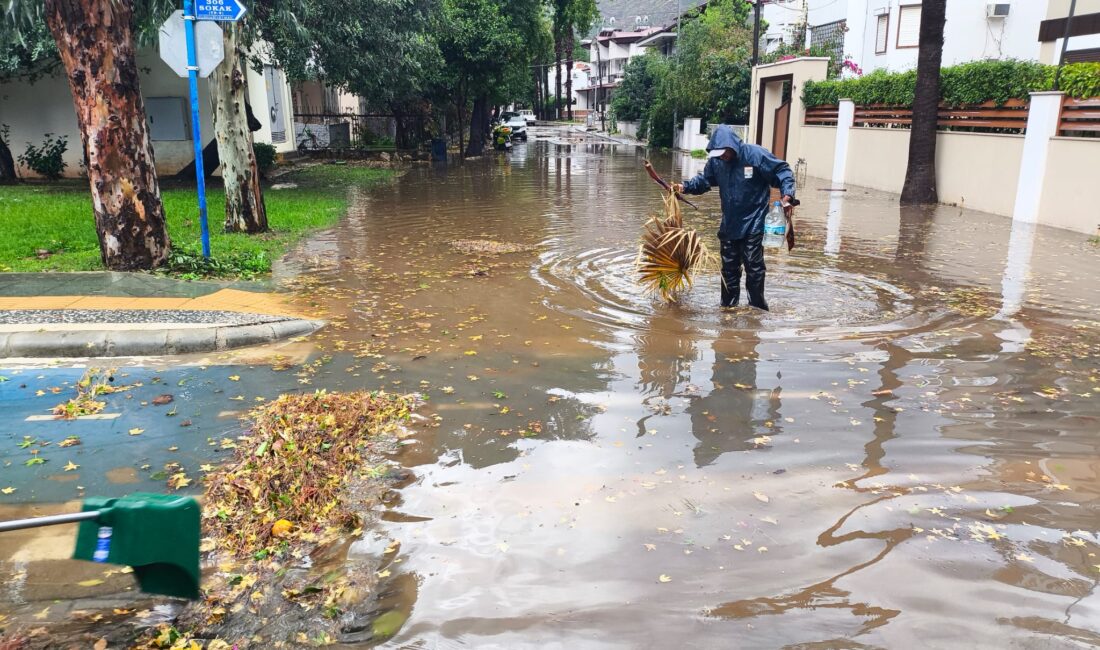 Marmaris Belediyesi Ekiplerinin Yağmur Mesaisi Yağmur nedeniyle yoğun mesai yapan Marmaris Belediyesi ekipleri olumsuzluk
yaşanmaması için