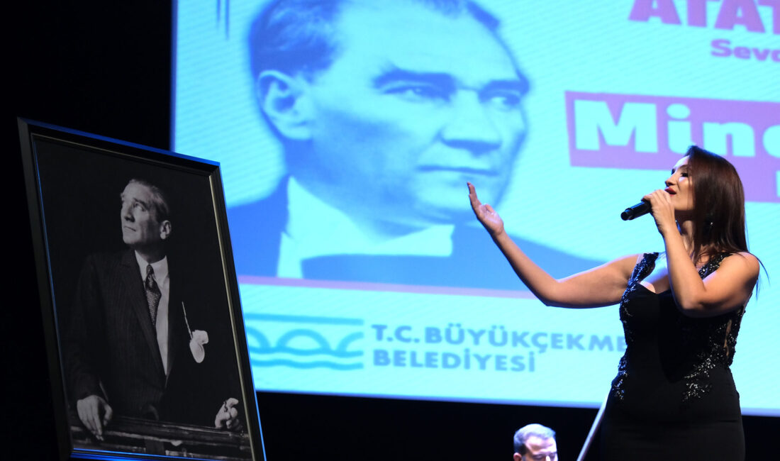 Mine Geçili, Atatürk’ün Sevdiği Şarkılarla Kalplere Dokundu Büyükçekmece Belediyesi’nin 10