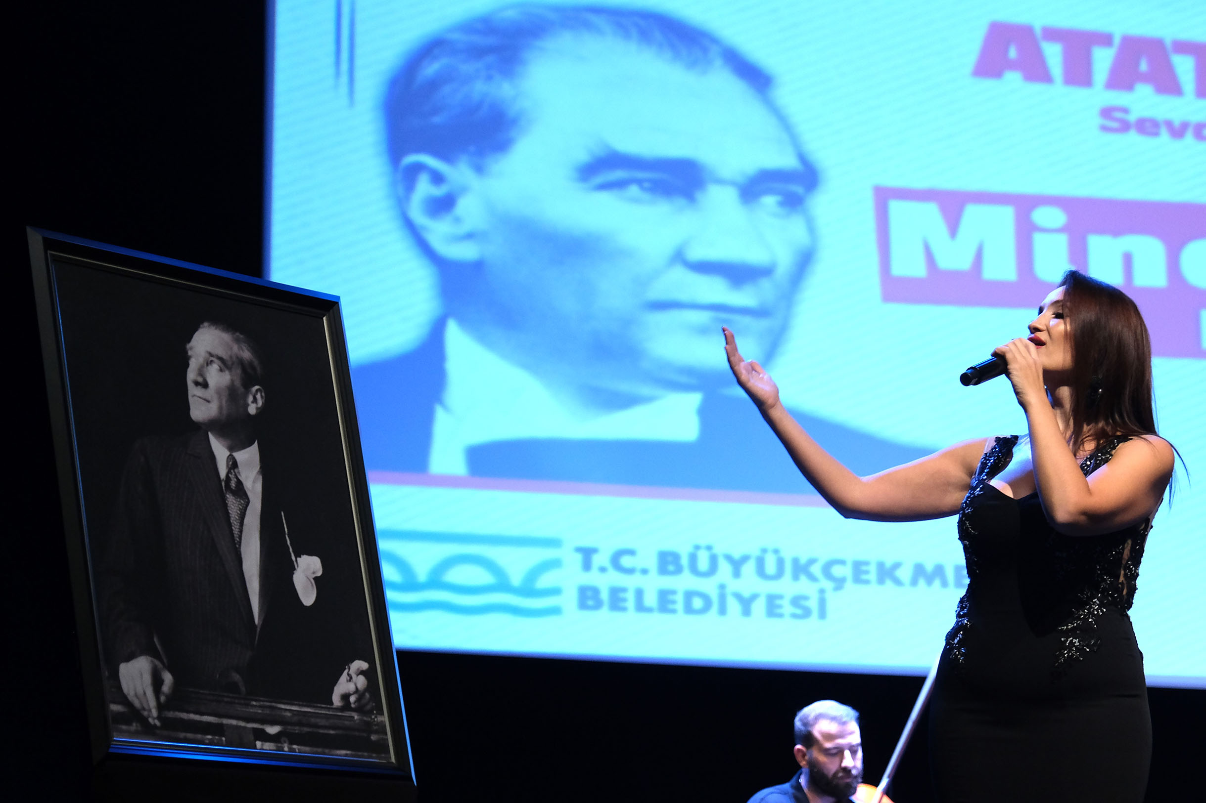 Mine Geçili, Atatürk’ün Sevdiği Şarkılarla Kalplere Dokundu Büyükçekmece Belediyesi’nin 10