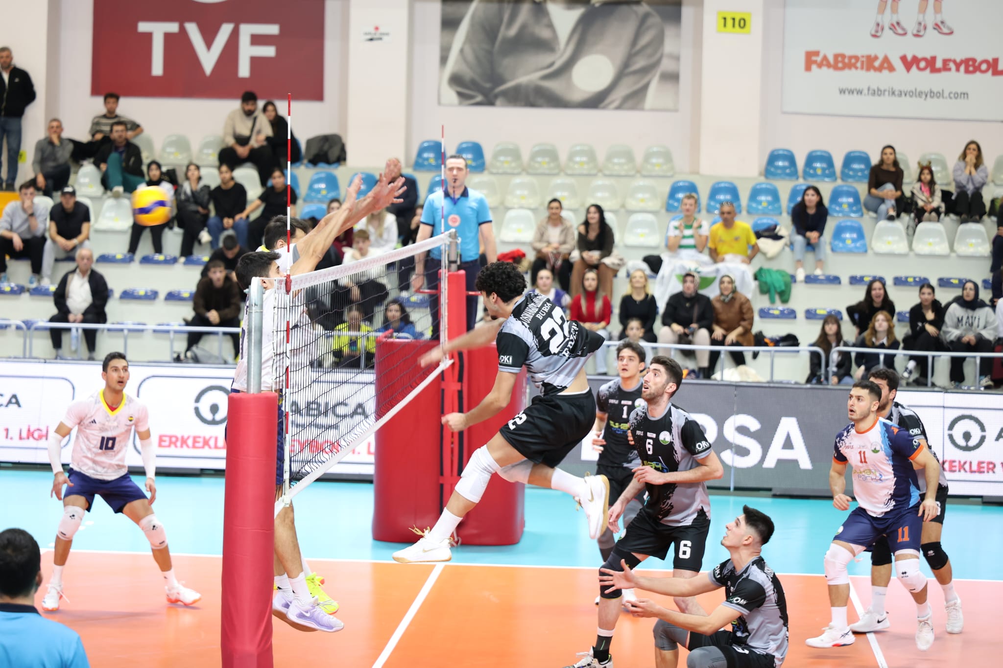 Osmangazi Belediyespor İyi Mücadele Ettiği Karşılaşmayı 3-1 Kaybetti Arabica Coffee