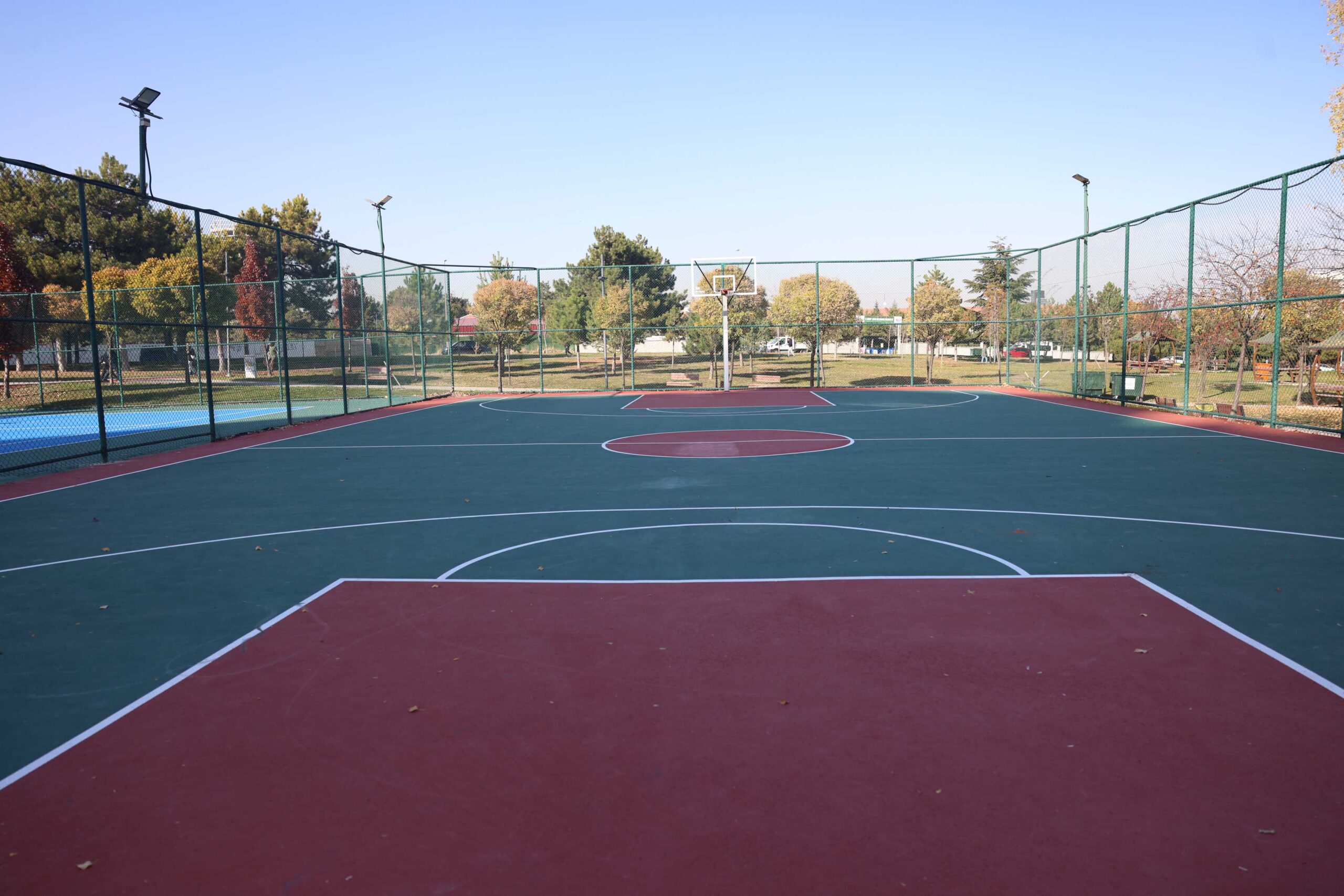 Çankaya Belediyesi Park ve Bahçeler Müdürlüğü, ilçedeki 19 parkın basketbol,