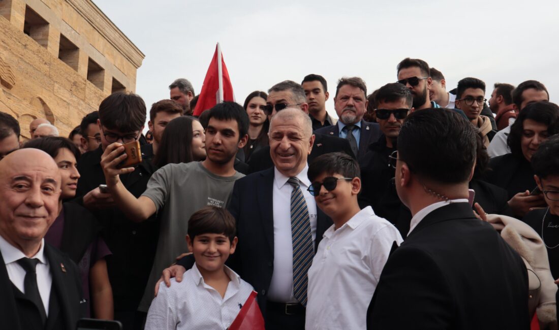 Zafer Partisi Genel Başkanı Prof. Dr. Ümit Özdağ Anıtkabir’i Ziyaret