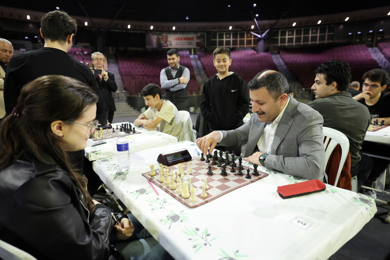 6. Geleneksel 29 Ekim Cumhuriyet Kupası Satranç Turnuvası Düzenlendi Küçükçekmece