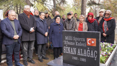 Efsane Kaleci Sinan Alağaç Kabri Başında Anıldı  Geçirdiği kalp krizi