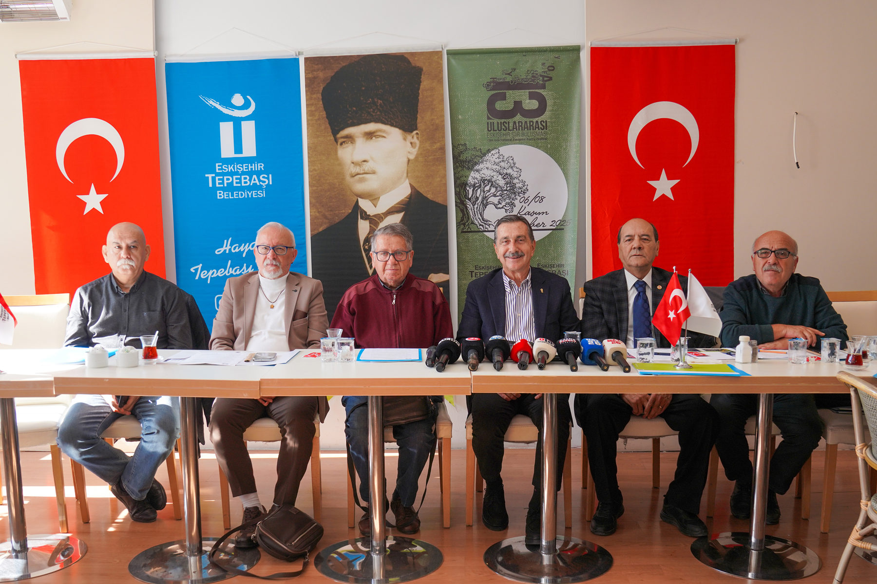 Tepebaşı Belediyesi tarafından düzenlenen 13. Uluslararası Eskişehir Şiir Buluşması 16