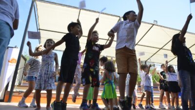 Sanatçılar Şehri’ne yaraşır sanat ve bilim içerikli atölyeleriyle Seferihisarlı çocuklara