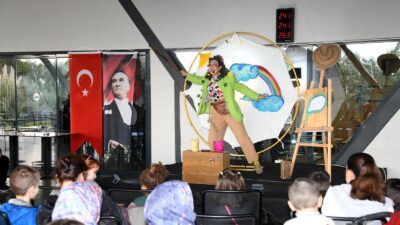 Osmangazi Belediyesi, miniklerin ara tatil sevincini sanatla zenginleştirmek amacıyla ‘Toprak