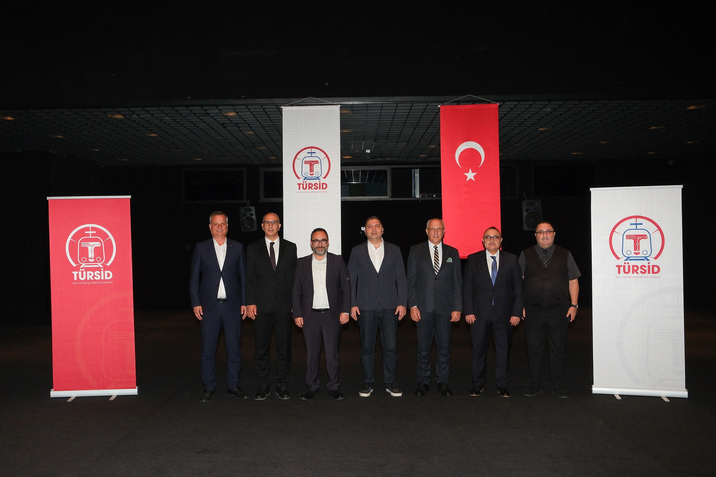 
Antalya Büyükşehir Belediyesi iştiraki Antalya Ulaşım A.Ş. üyesi olduğu Tüm