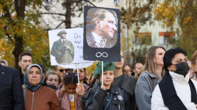 Ulu Önder Atatürk, Eskişehirde Saygıyla Anıldı Ulu Önder Gazi Mustafa
