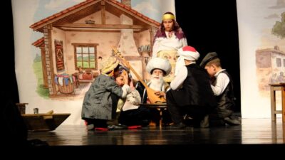 Minik Oyuncular Türkiye Finali İçin Kıyasıya Yarıştı! Akşehir Belediyesi ev