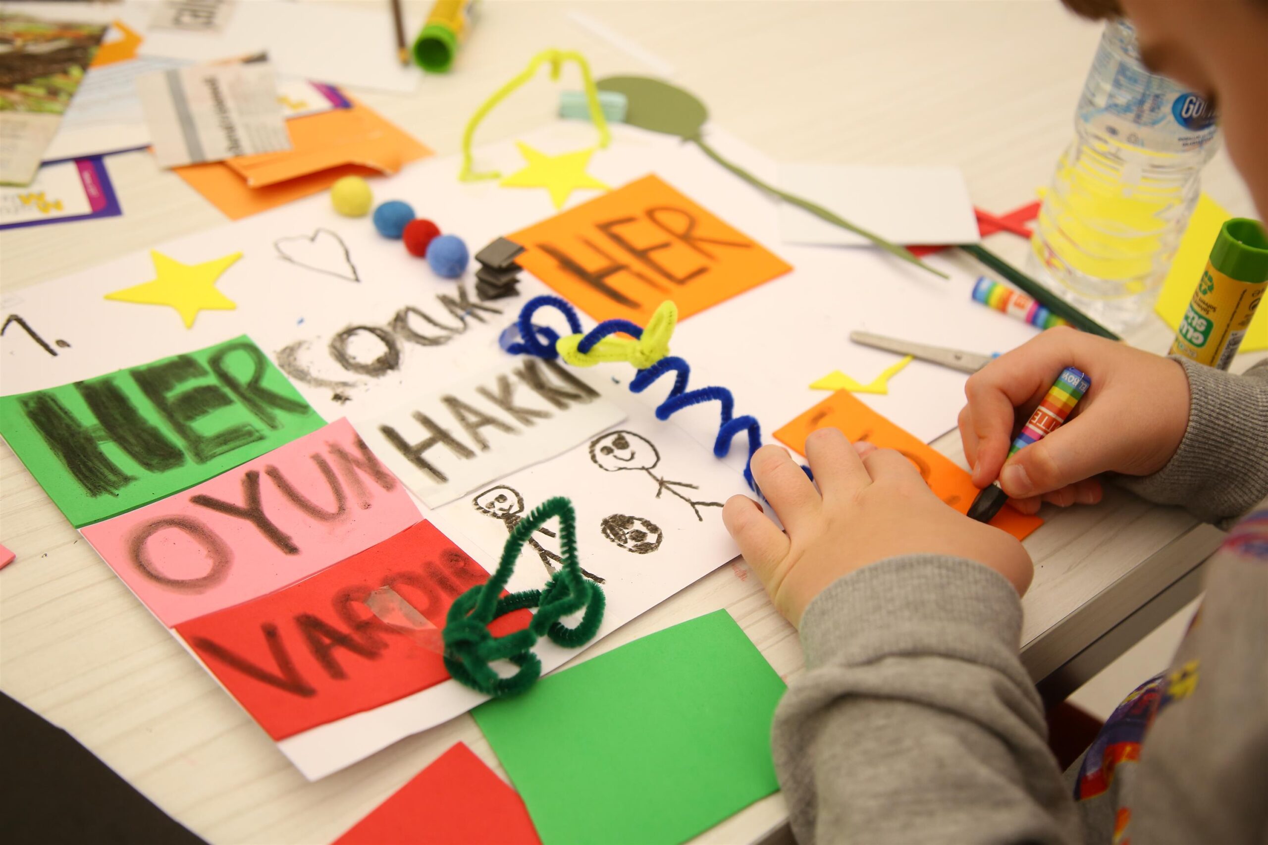 Kadıköy Belediyesi'nin düzenlediği Çocuk Hakları Şenliği, 22–23 Kasım tarihlerinde Halis