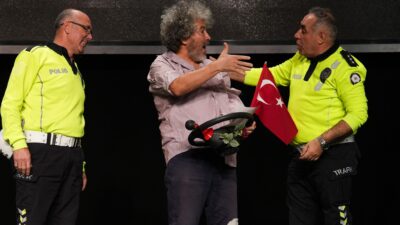 Etimesgut Belediyesi Emekli Tiyatrosu Yeni Sezona Perdelerini Açtı İlk sezonda