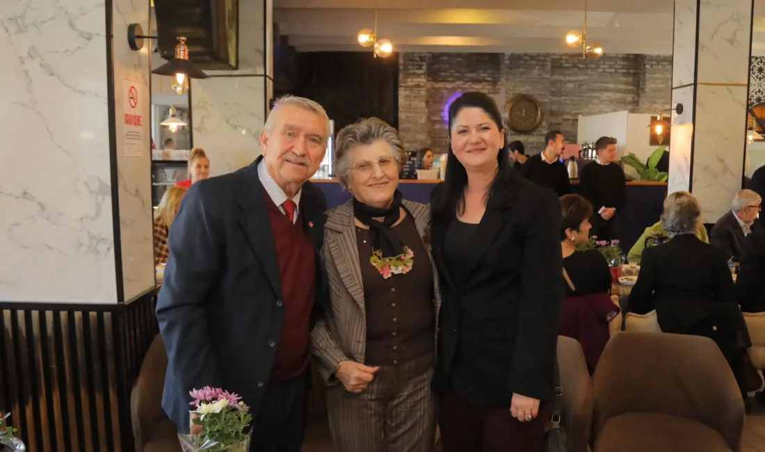 Filiz Gencan, Emekli Öğretmenlerle Bir Araya Geldi: “Sizler Bizim Yolumuzu