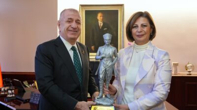 Zafer Partisi Genel Başkanı Ümit Özdağ’dan Ayşe Ünlüce’ye Ziyaret Zafer