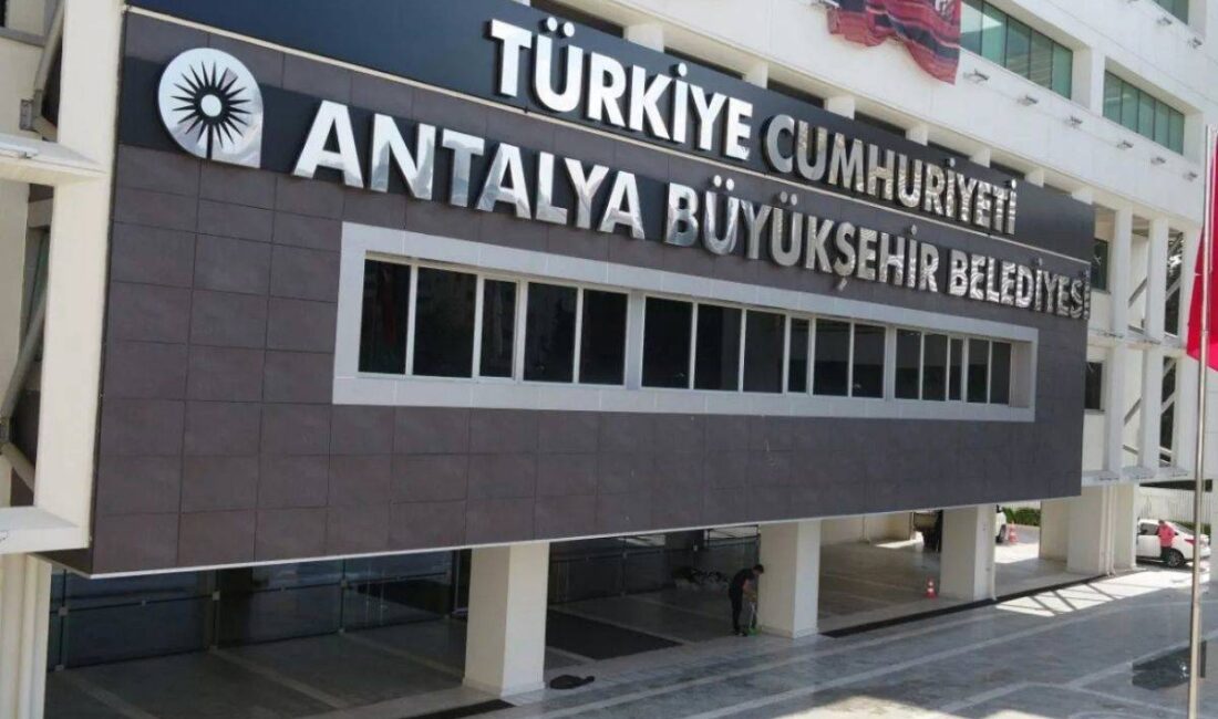 Antalya Büyükşehir Belediyesi’ne Yönelik 8. Dalga Operasyon: 8 Yeni Gözaltı