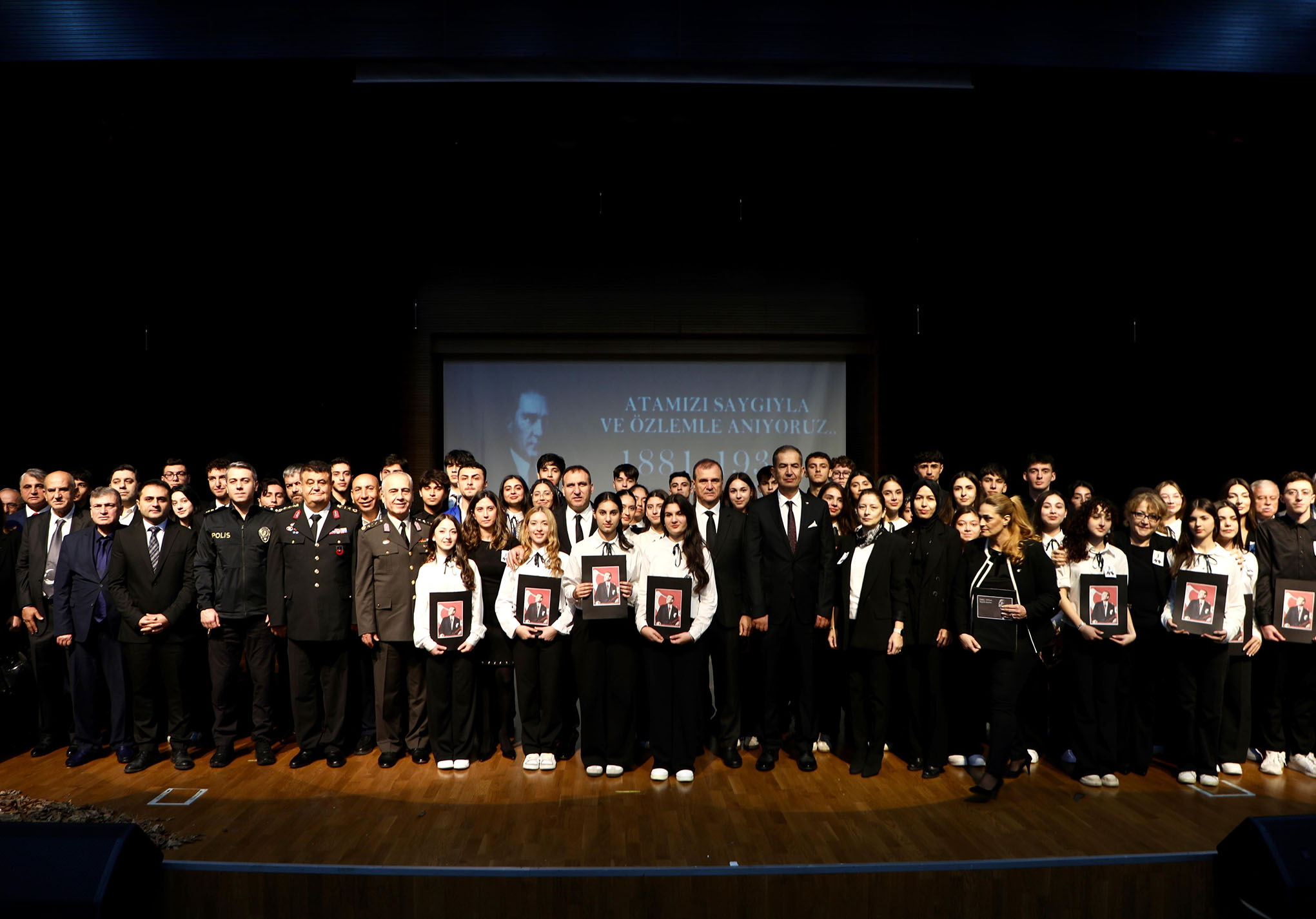 Büyükçekmece’de Büyük Atatürk, Saygı, Minnet Ve Özlemle Anıldı Büyükçekmece’de Ulu