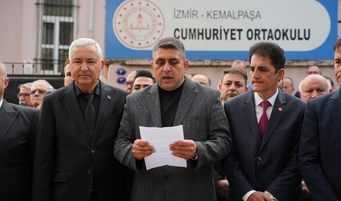 CHP Kemalpaşa’dan Meb’e 10 Kasım Tepkisi CHP Kemalpaşa’dan Meb’e 10 Kasım Tepkisi Cumhuriyet Halk Partisi Kemalpaşa