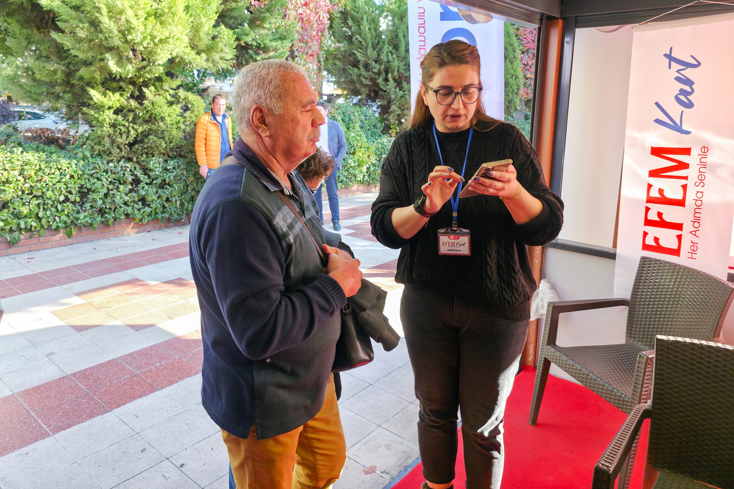 Efem Kart Başvurularına Yoğun İlgi Efeler Belediyesi’nin hayata geçirdiği Efem