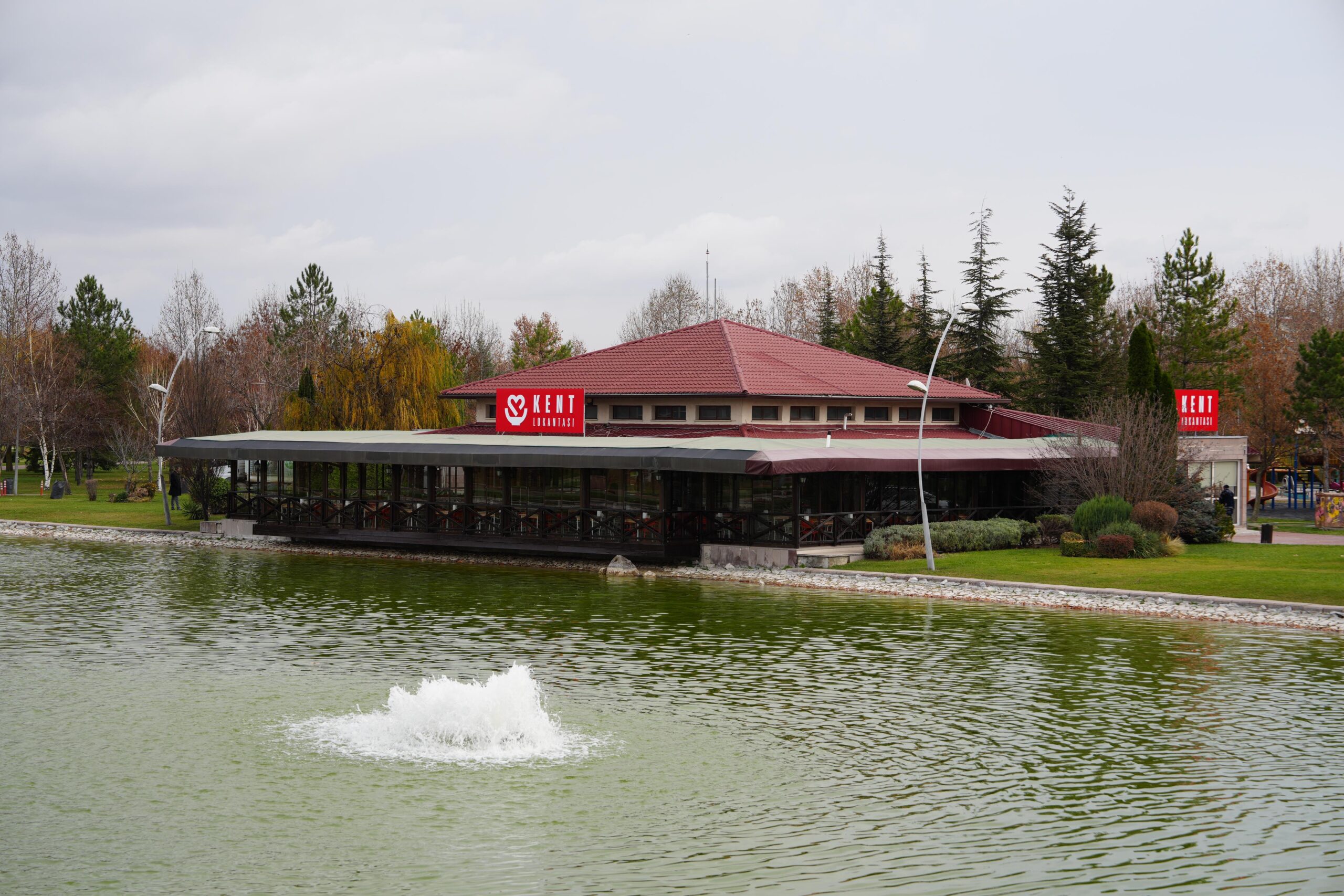 Türkiye Cumhuriyeti’nin kurucusu Gazi Mustafa Kemal Atatürk, ölümünün 87.
yıl dönümünde