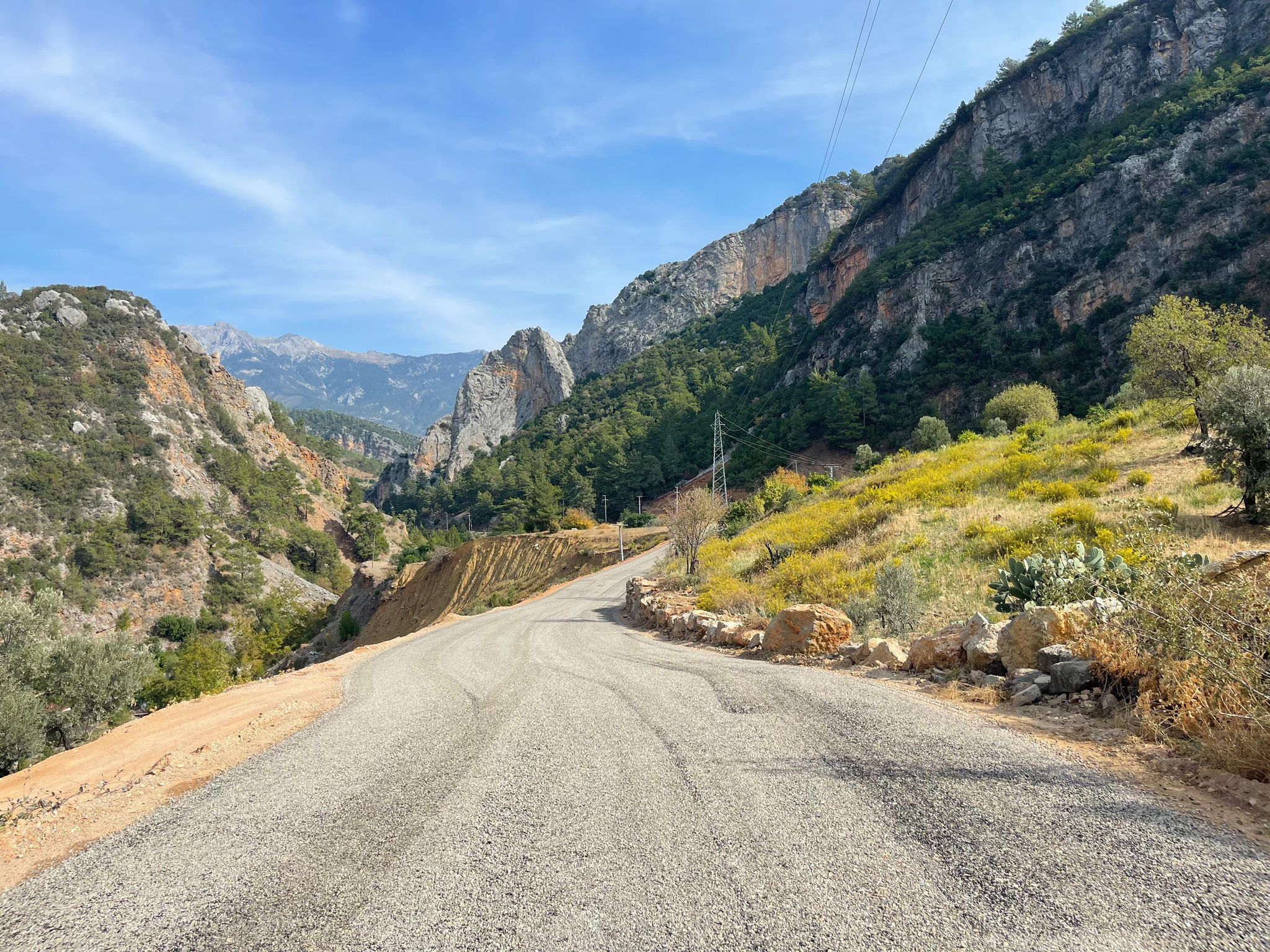Gazipaşa Belediyesi Çakmak Mahallesi’nde Asfalt Çalışmalarını Sürdürüyor Gazipaşa Belediyesi Fen