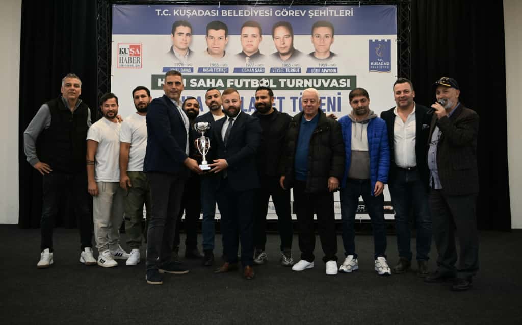 Kuşadası Görev Şehitleri Turnuvası Ödül Töreni Yapıldı Kuşadası Belediyesi’nin verdiği
