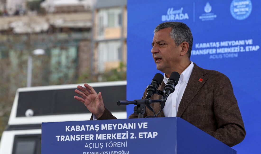 Özgür Özel: “Millet Doğruları Görecek, Ekrem İmamoğlu Eninde Sonunda Cumhurbaşkanı Olacak, Söz Veriyoruz” Özgür Özel: “Millet Doğruları Görecek, Ekrem İmamoğlu Eninde Sonunda Cumhurbaşkanı