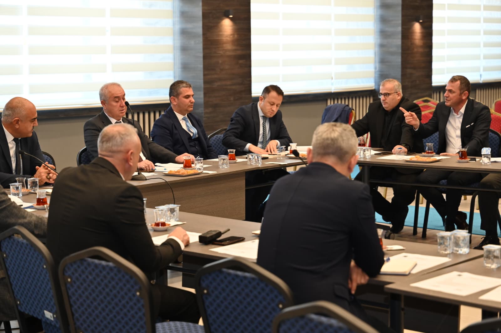 Karacabey’de gerçekleştirilen koordinasyon toplantısında, Bursa genelinde görev yapan zabıta ekiplerinin