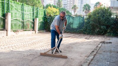 Karşıyaka’da Okul Çevrelerinde Yol Bakım Çalışması Karşıyaka Belediyesi, ara tatil
