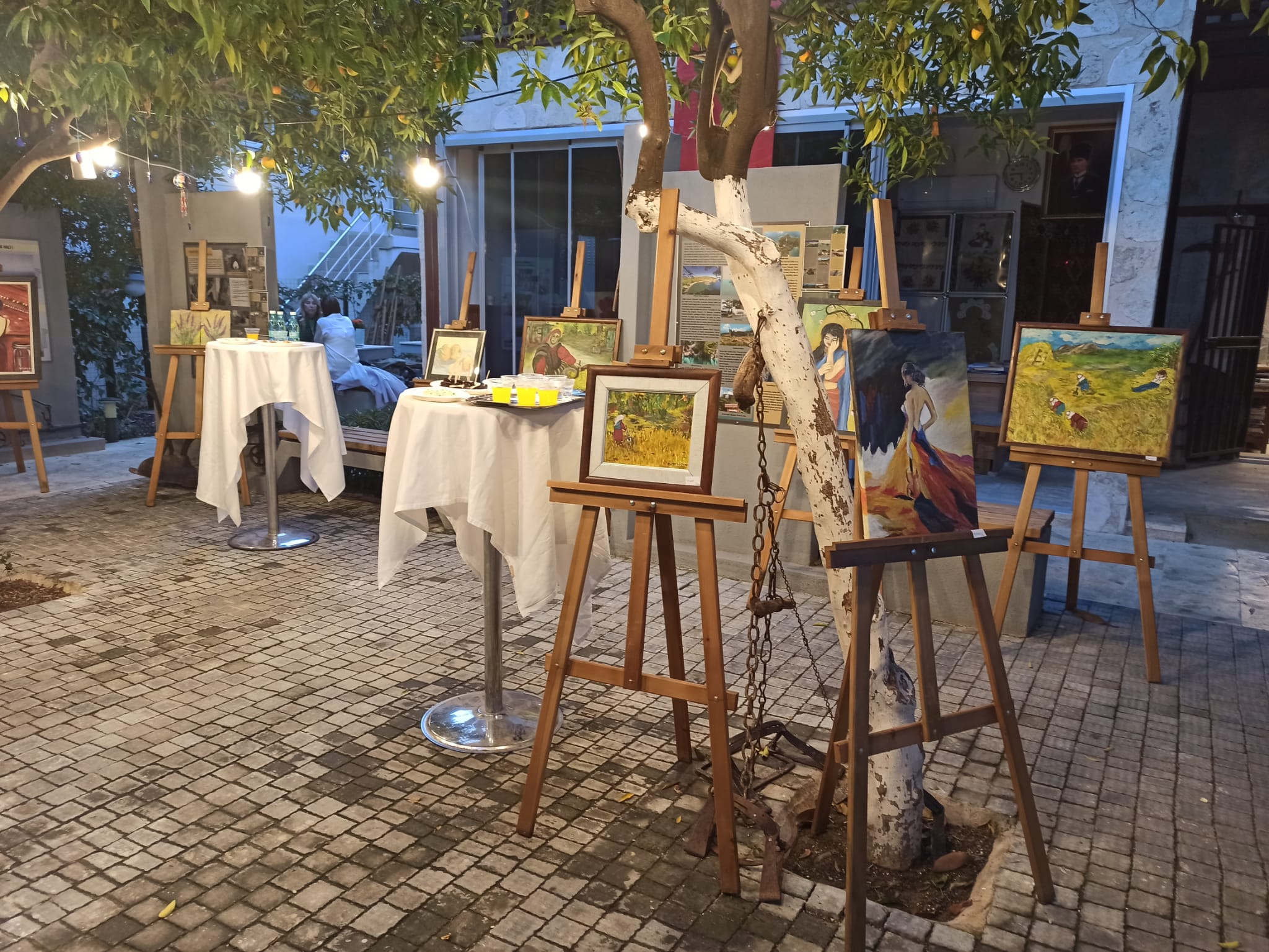 Necati Topaloğlu, Kemer Belediyesi Kültür Evi’ndeki Sergi Açılışına Katıldı Kemer