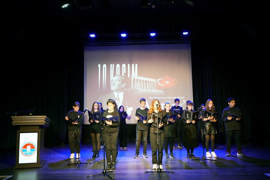 Maltepe’de Binlerce Kişi Ata’ya Saygı İçin Tek Yürek Oldu Türkiye