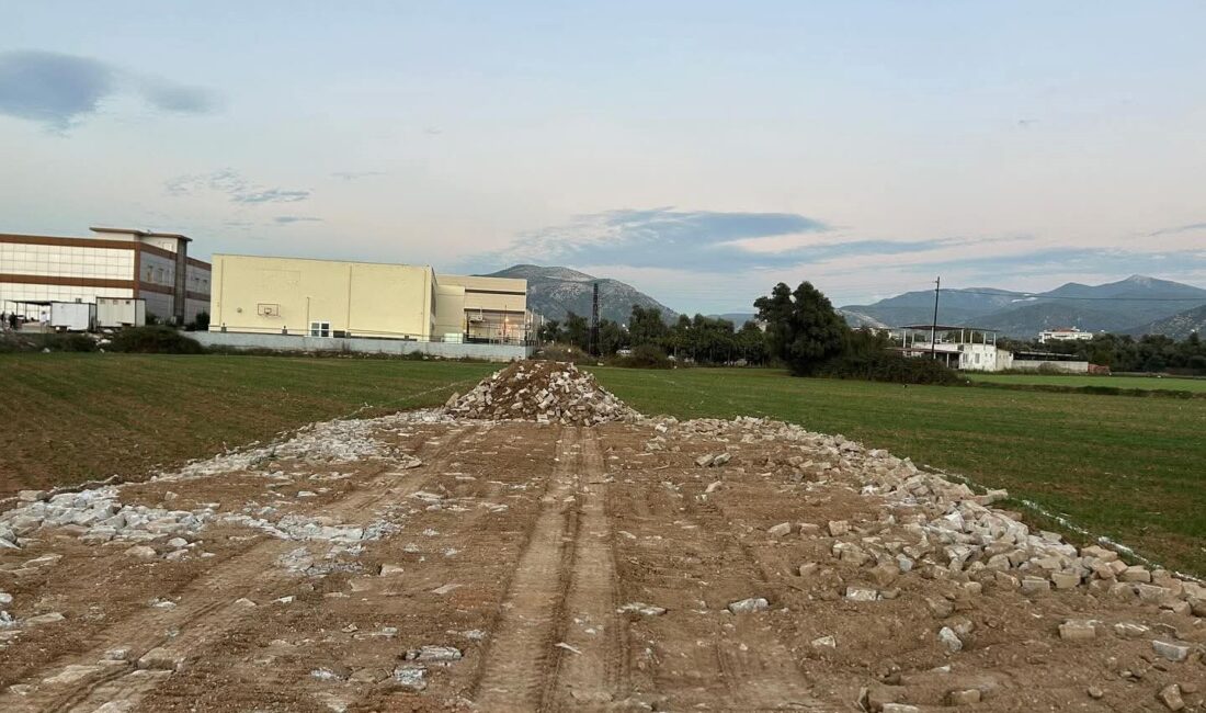 Milas’ta Merakla Beklenen Yolda Çalışmalar Başladı Milas Belediyesi mahalleler arasındaki