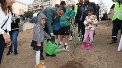 Çiğli’de 400 Fidan Toprakla Buluştu: “Çiğli’ye Nefes Olalım” Çiğli Belediyesi,