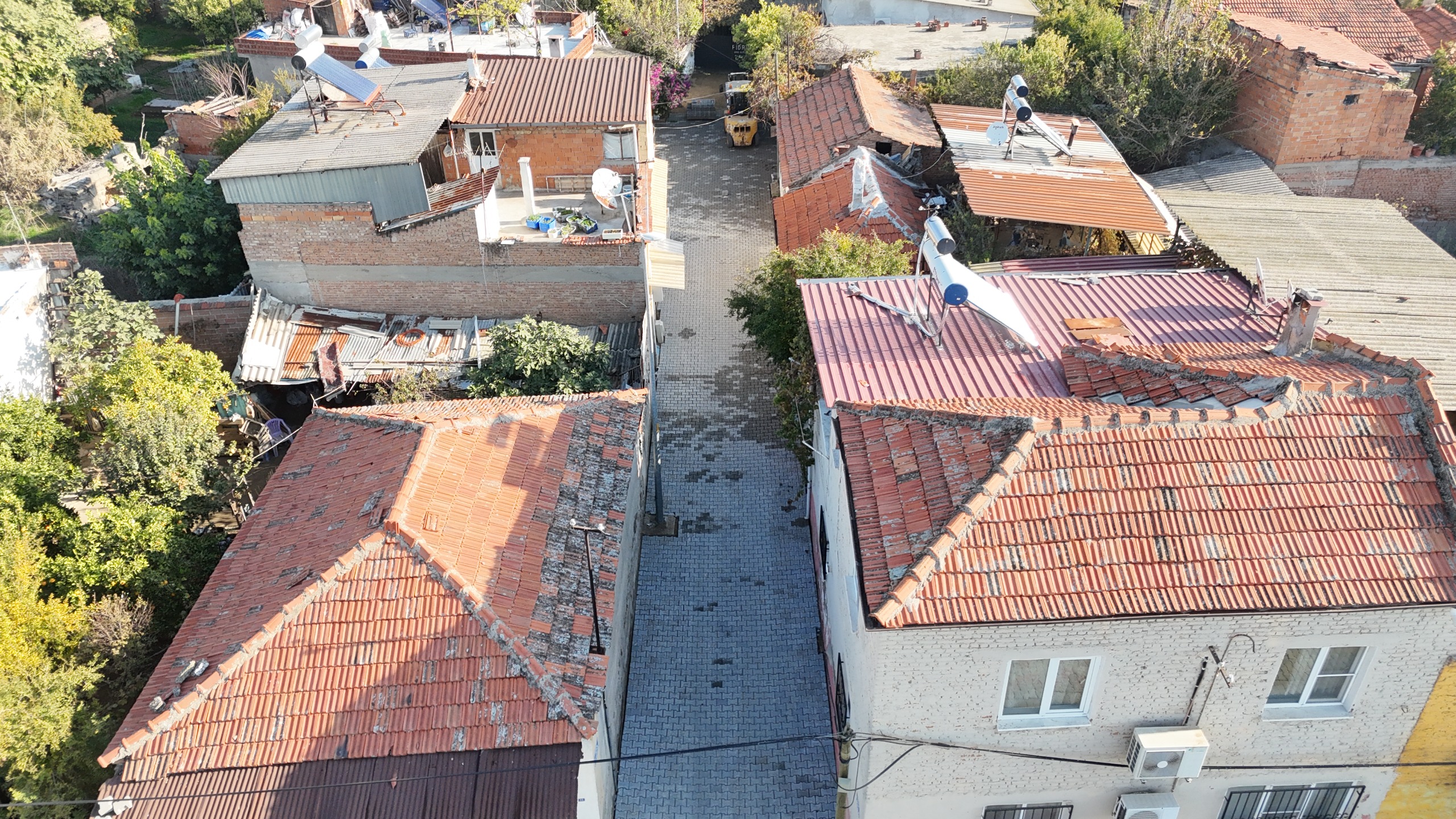 Nazilli Belediyesi Çapahasan’da Yolları Yeniliyor Nazilli Belediyesi Fen İşleri Müdürlüğü