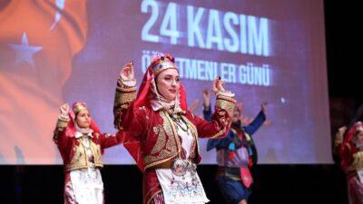 24 Kasım Öğretmenler Günü Bayrampaşa’da düzenlenen tören ve çeşitli etkinliklerle