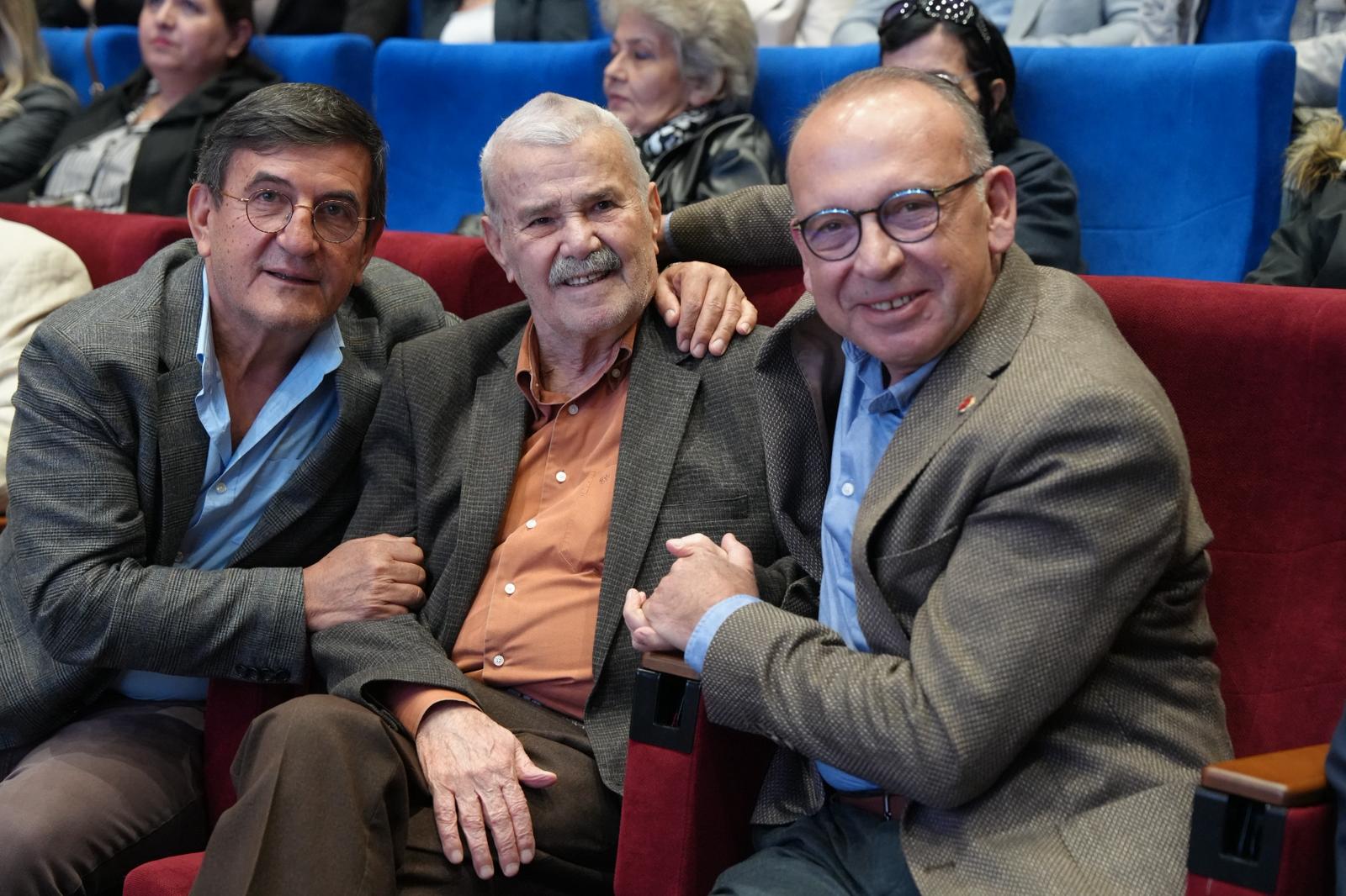 Turgutlu Belediyesi ev sahipliğinde, Dikili’nin efsane belediye başkanı Osman Özgüven’in