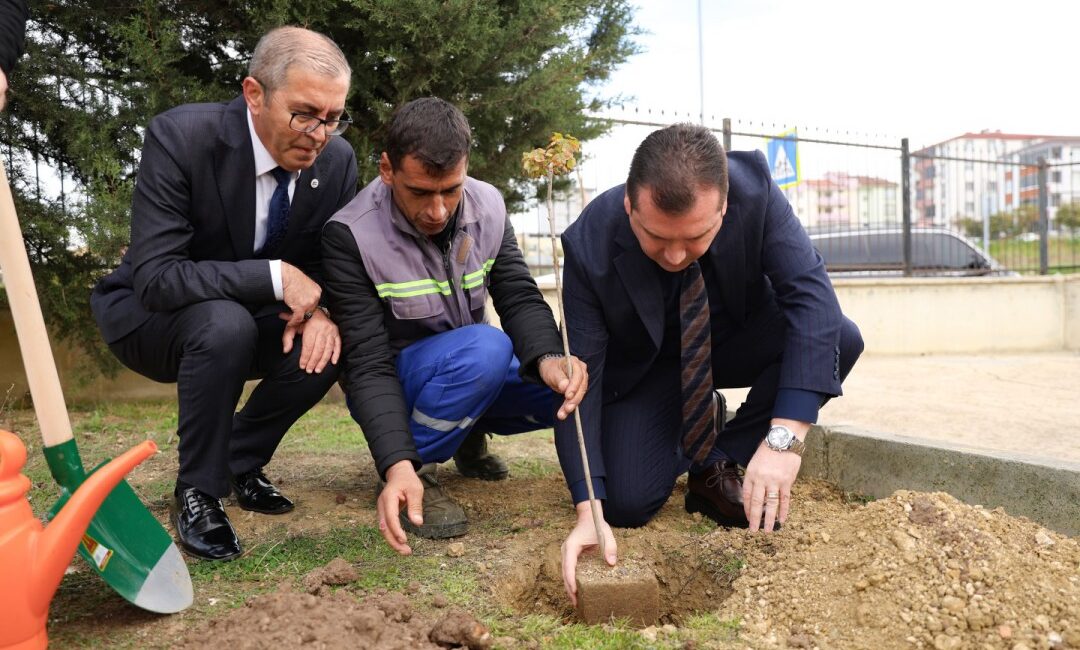 Şehitler Hatırasına Fidan Dikme Etkinliği Silivri’de Düzenlendi Silivri Belediye Başkanı